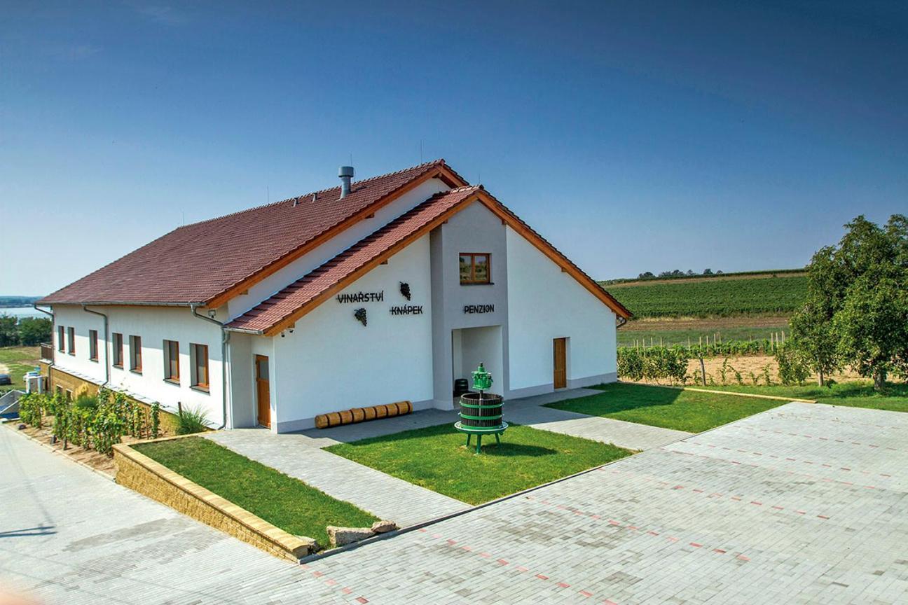 Vinarstvi & Penzion Knapek Strachotin Hotel Kültér fotó